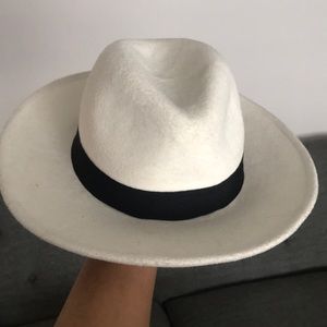 White fedora hat- Forever 21